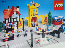 Set 1592-2 - Town Square - Castle Scene {Dutch Version} - De BrickPlaats