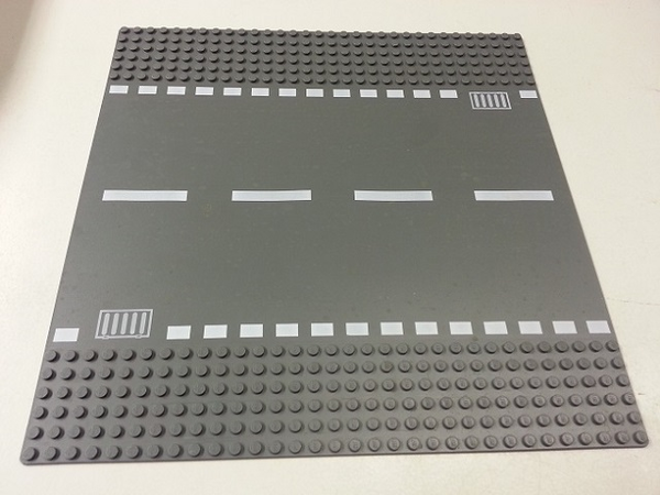 Part 44336px4 - Baseplate, Road 32 x 32 6-Stud Straight with White Dashed Lines and Storm Drain Pattern