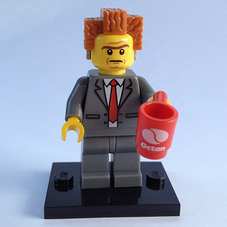 Set coltlm-2 - President Business, The LEGO Movie (Complete Set with Stand and Accessories) - De BrickPlaats