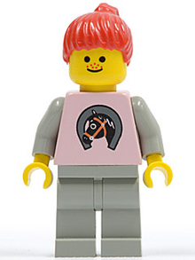 Minifig par015 - Horse Logo - Light Gray Legs, Red Ponytail Hair - De BrickPlaats