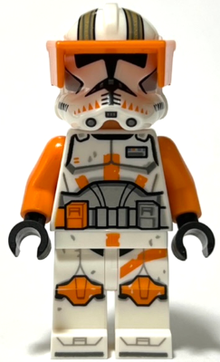 Minifig sw1233 - Clone Trooper Commander Cody, 212th Attack Battalion (Phase 2) - Orange Visor, Nougat Head, Helmet with Holes, Printed Legs - De BrickPlaats